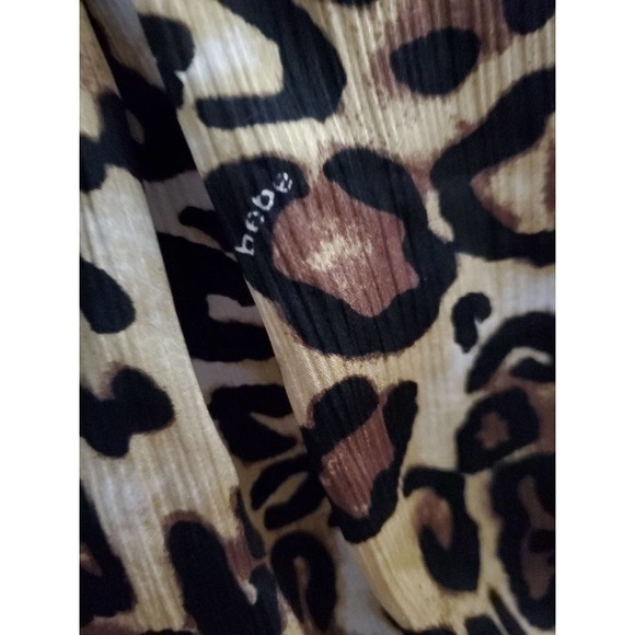 Bebe animal print silky blouse - Picture 2 of 6